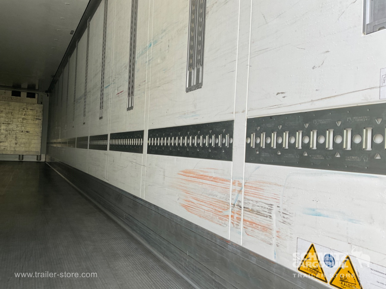 SCHMITZ Reefer Standard Double deck - Semirremolque isotérmico: foto 4 SCHMITZ Reefer Standard Double deck - Semirremolque isotérmico: foto 4
