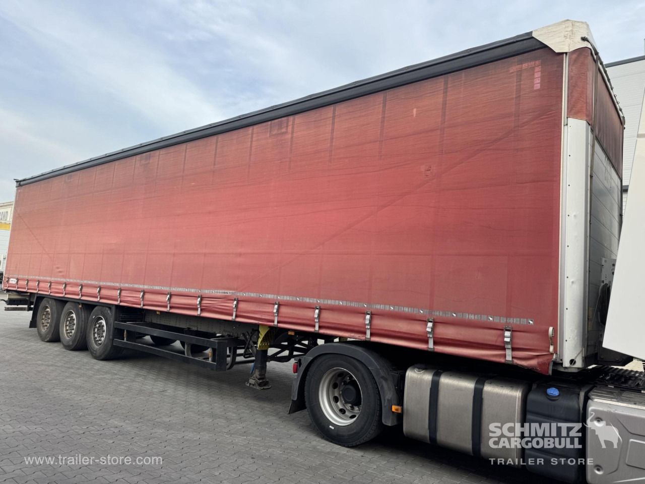 SCHMITZ Curtainsider Standard - Semirremolque lona: foto 1 SCHMITZ Curtainsider Standard - Semirremolque lona: foto 1