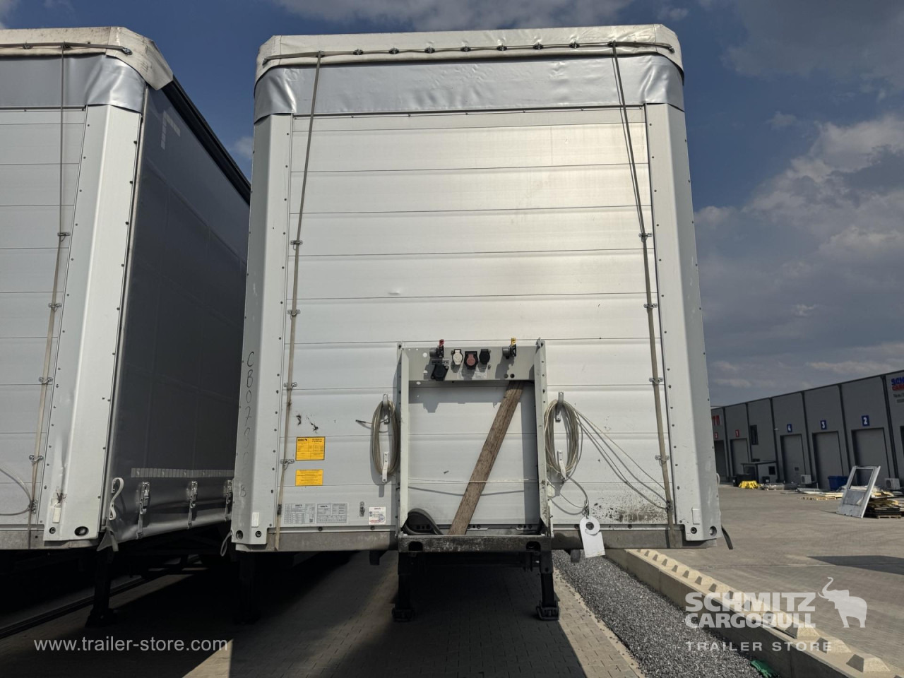 SCHMITZ Curtainsider Standard - Semirremolque lona: foto 3 SCHMITZ Curtainsider Standard - Semirremolque lona: foto 3