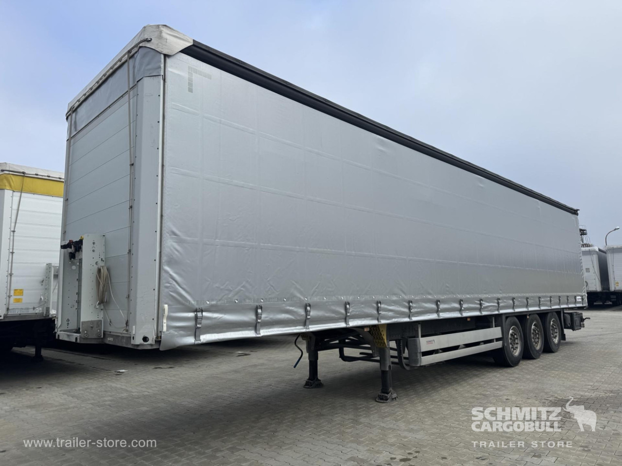 SCHMITZ Curtainsider Standard - Semirremolque lona: foto 4 SCHMITZ Curtainsider Standard - Semirremolque lona: foto 4