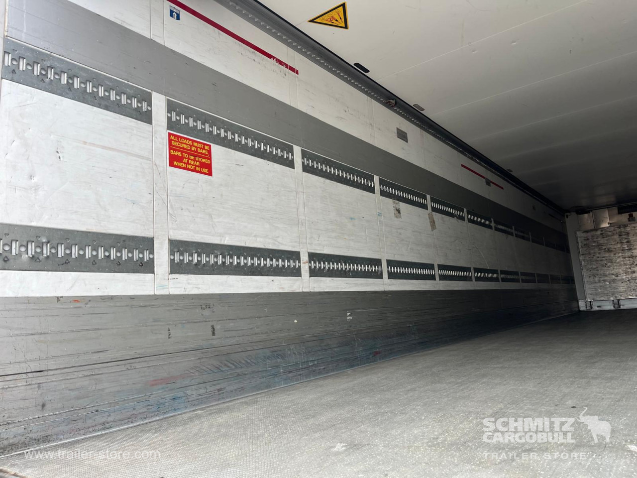 SCHMITZ Reefer Standard - Semirremolque isotérmico: foto 2 SCHMITZ Reefer Standard - Semirremolque isotérmico: foto 2