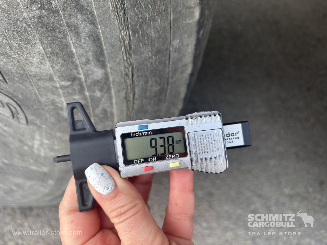 Tipper Alu-square sided body 40m³ - Semirremolque volquete: foto 2 Tipper Alu-square sided body 40m³ - Semirremolque volquete: foto 2