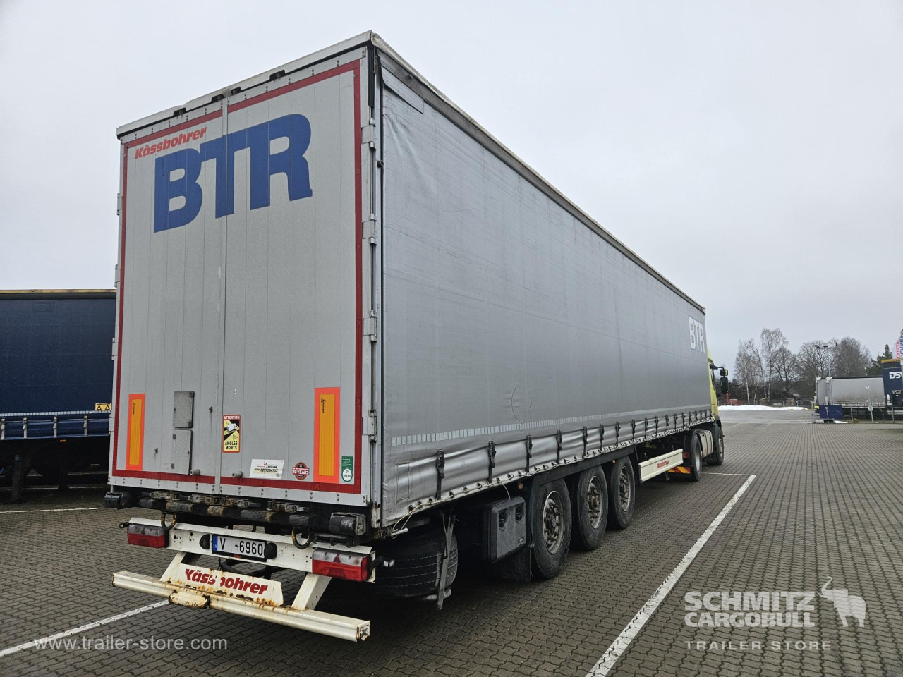 KAESSBOHRER Curtainsider Standard - Semirremolque lona: foto 1 KAESSBOHRER Curtainsider Standard - Semirremolque lona: foto 1