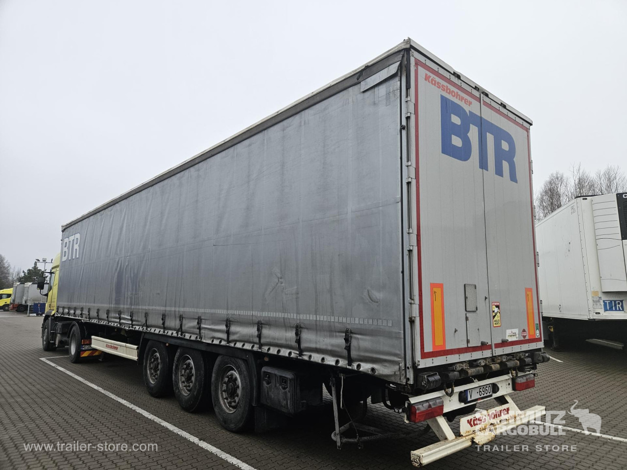 KAESSBOHRER Curtainsider Standard - Semirremolque lona: foto 2 KAESSBOHRER Curtainsider Standard - Semirremolque lona: foto 2