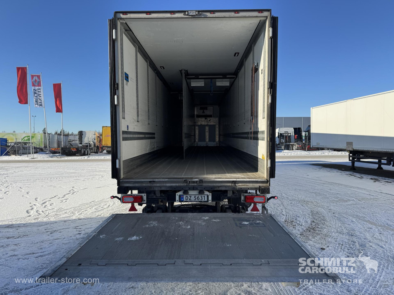 SCHMITZ Reefer Standard Double deck Taillift - Semirremolque isotérmico: foto 3 SCHMITZ Reefer Standard Double deck Taillift - Semirremolque isotérmico: foto 3