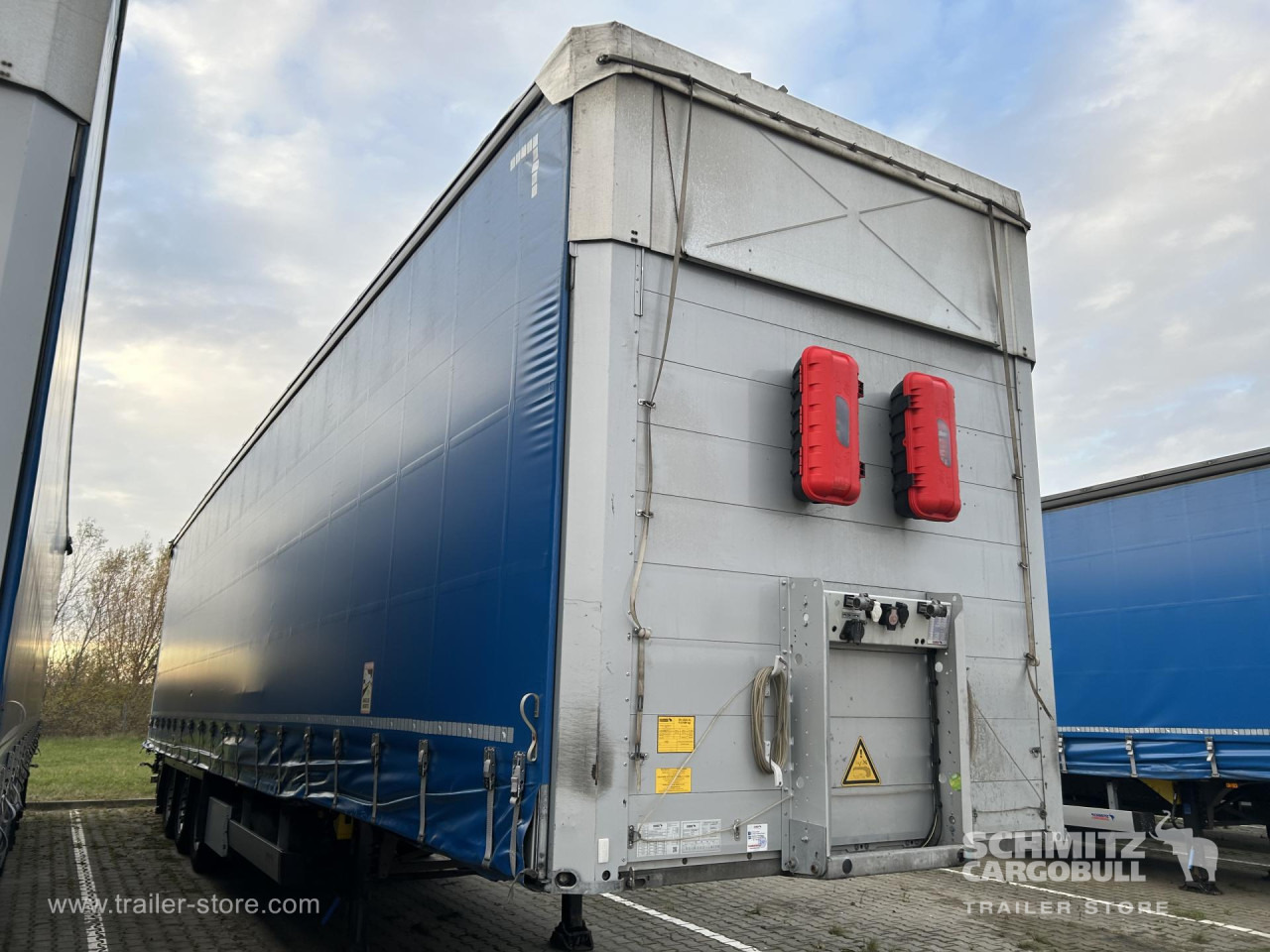 SCHMITZ Curtainsider Mega - Semirremolque lona: foto 1 SCHMITZ Curtainsider Mega - Semirremolque lona: foto 1