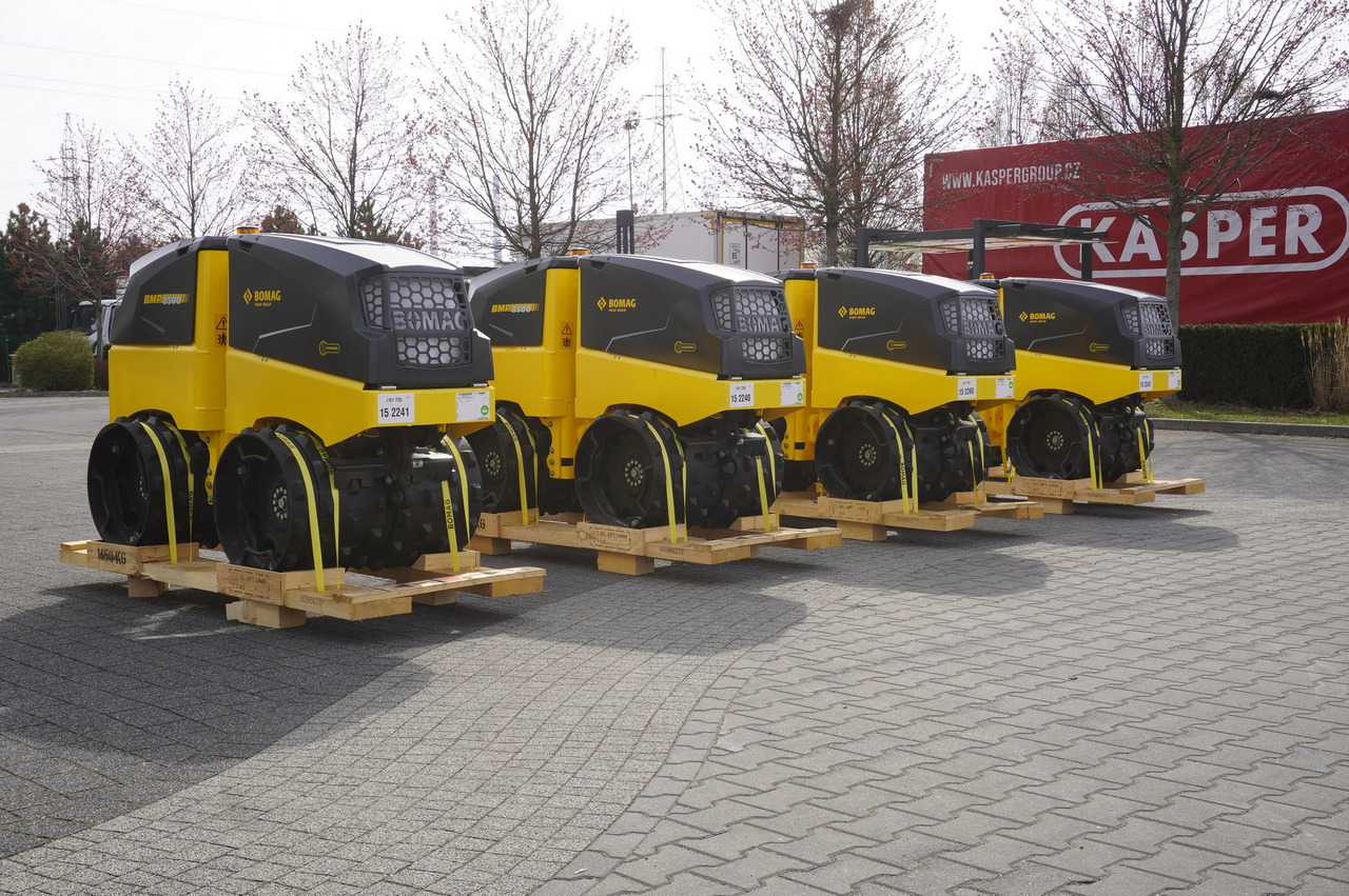 BOMAG BMP 8500 brand-new trench roller / Remote Control / 4 units - Apisonadora de asfalto: foto 3 BOMAG BMP 8500 brand-new trench roller / Remote Control / 4 units - Apisonadora de asfalto: foto 3