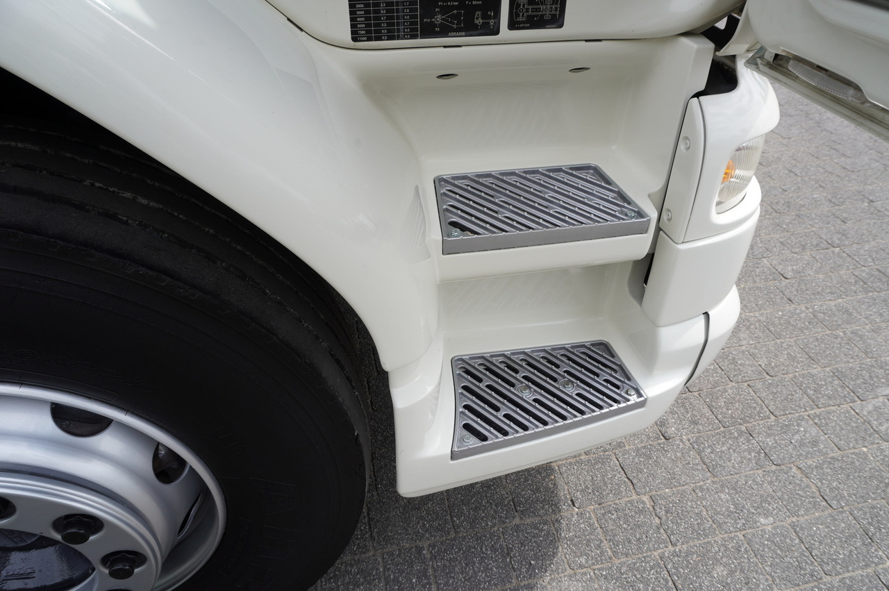 Camión portacontenedor de cadenas DAF LF 55.220 Skip loader GUIMA PALFINGER M14T: foto 15