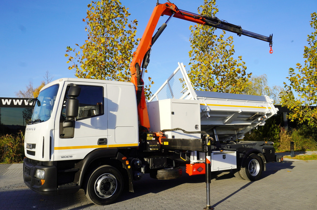 IVECO Eurocargo 120E18 Crane Palfinger / 3-way tipper / sleeper cab - Camión caja abierta, Camión grúa: foto 2 IVECO Eurocargo 120E18 Crane Palfinger / 3-way tipper / sleeper cab - Camión caja abierta, Camión grúa: foto 2