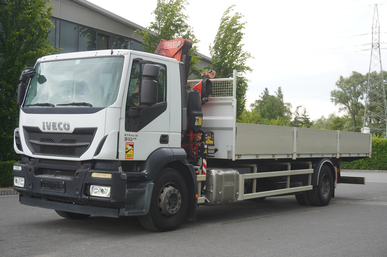 IVECO STRALIS 19.310 E6 / Flatbed 19 EPAL / FASSI F135 / 225 MTH! / 5.7 T - Camión grúa, Camión grúa: foto 3 IVECO STRALIS 19.310 E6 / Flatbed 19 EPAL / FASSI F135 / 225 MTH! / 5.7 T - Camión grúa, Camión grúa: foto 3