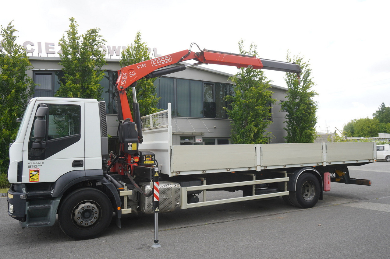 IVECO STRALIS 19.310 E6 / Flatbed 19 EPAL / FASSI F135 / 225 MTH! / 5.7 T - Camión grúa, Camión grúa: foto 4 IVECO STRALIS 19.310 E6 / Flatbed 19 EPAL / FASSI F135 / 225 MTH! / 5.7 T - Camión grúa, Camión grúa: foto 4