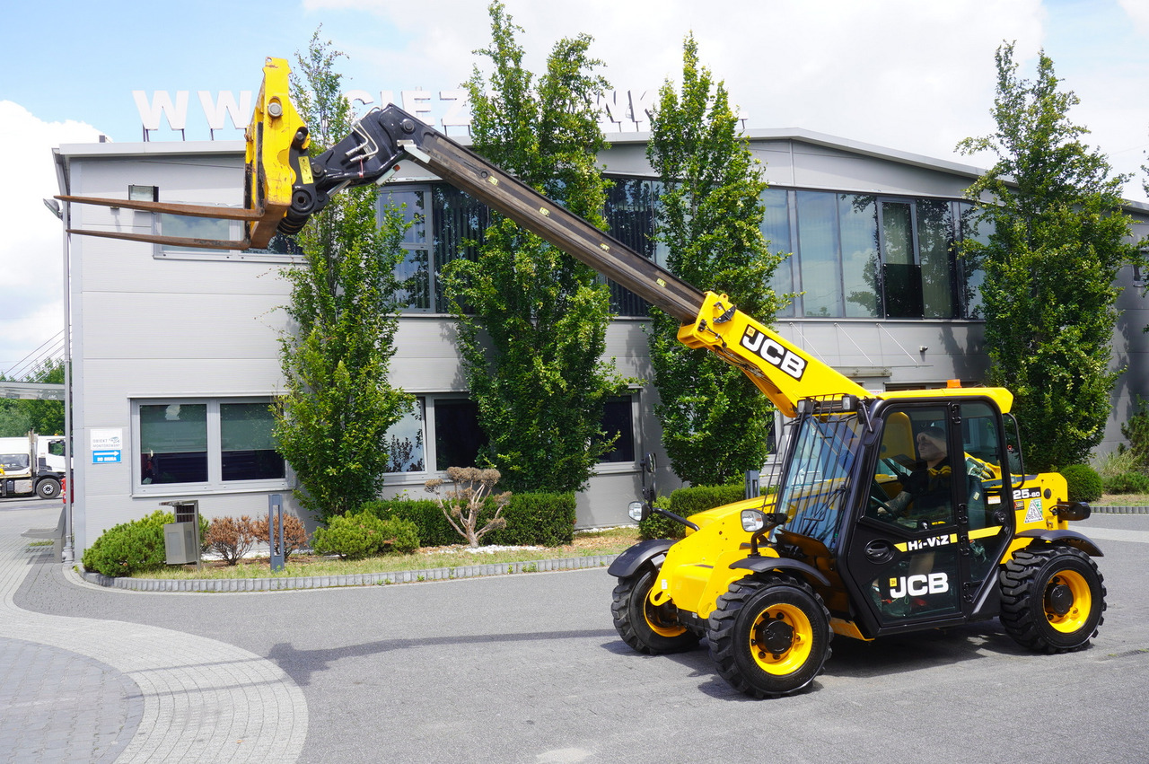 Leasing de JCB 525-60T5 / 2022 / 860 MTH! / 2.5 T / Reach 6 m / joystick JCB 525-60T5 / 2022 / 860 MTH! / 2.5 T / Reach 6 m / joystick: foto 19 Leasing de JCB 525-60T5 / 2022 / 860 MTH! / 2.5 T / Reach 6 m / joystick JCB 525-60T5 / 2022 / 860 MTH! / 2.5 T / Reach 6 m / joystick: foto 19