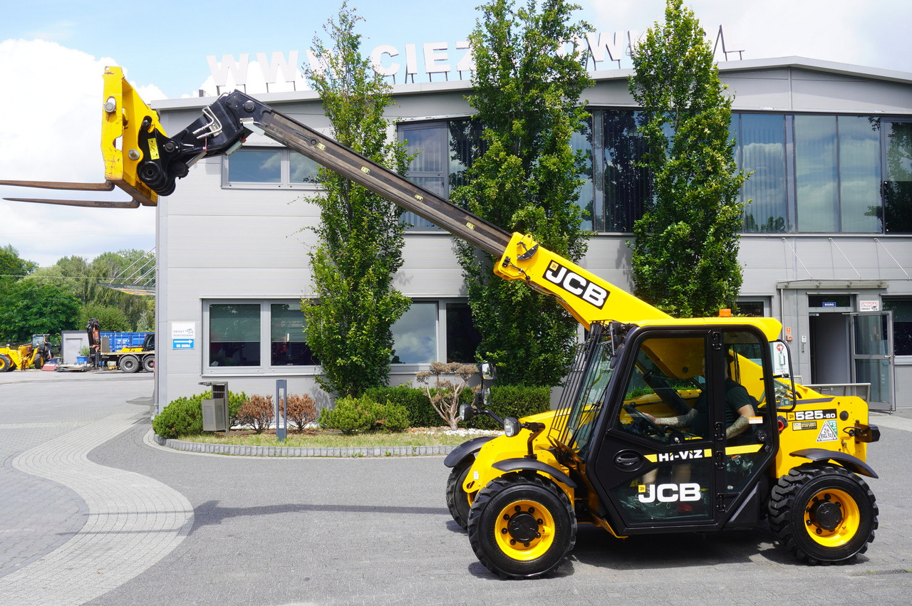 Manipulador telescópico JCB 525-60T5 / 2022 / 860 MTH! / 2.5 T / Reach 6 m / joystick: foto 16 Manipulador telescópico JCB 525-60T5 / 2022 / 860 MTH! / 2.5 T / Reach 6 m / joystick: foto 16