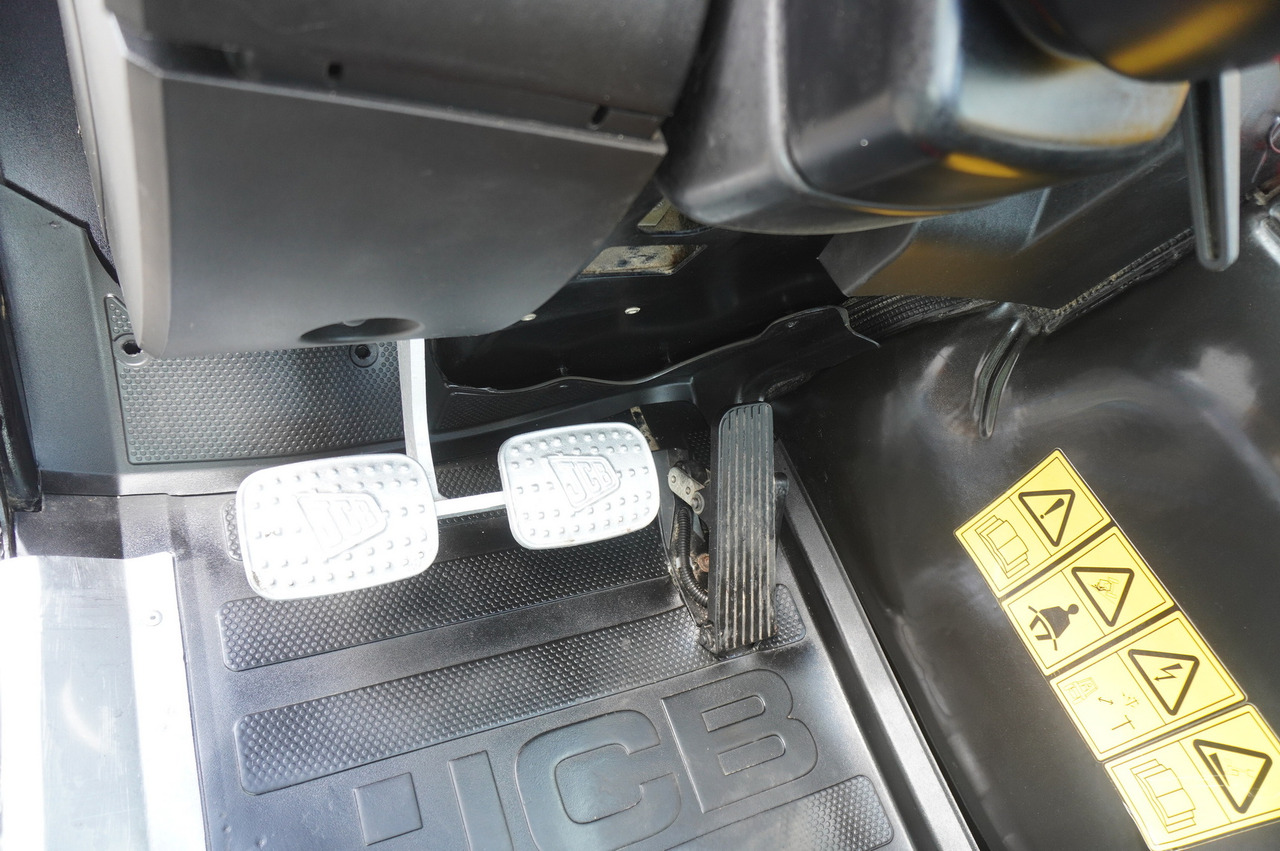 Manipulador telescópico JCB 525-60T5 / 2022 / 860 MTH! / 2.5 T / Reach 6 m / joystick: foto 30 Manipulador telescópico JCB 525-60T5 / 2022 / 860 MTH! / 2.5 T / Reach 6 m / joystick: foto 30