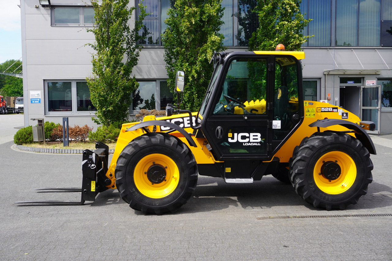 JCB 526-56 AGRI Plus / 5.6 m telescopic loader / joystick - Cargadora de ruedas telescópica: foto 2 JCB 526-56 AGRI Plus / 5.6 m telescopic loader / joystick - Cargadora de ruedas telescópica: foto 2