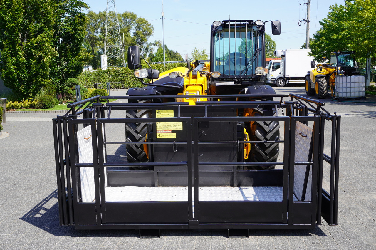 Manipulador telescópico JCB 535-95 / 3.5 T / range 9.5 m / joystick: foto 9 Manipulador telescópico JCB 535-95 / 3.5 T / range 9.5 m / joystick: foto 9