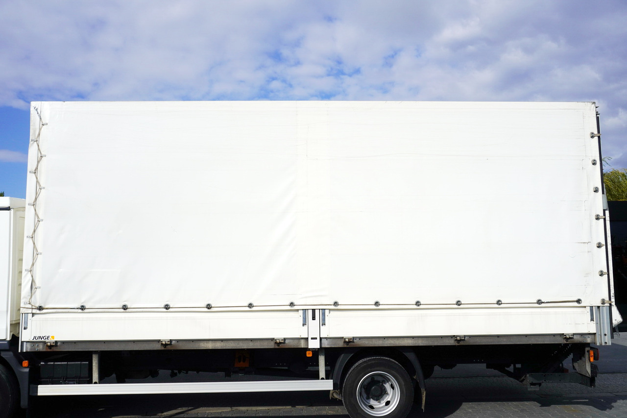 JUNGE Tarpaulin body + lift Dhollandia 1000 kg - Toldo carrocería: foto 3 JUNGE Tarpaulin body + lift Dhollandia 1000 kg - Toldo carrocería: foto 3