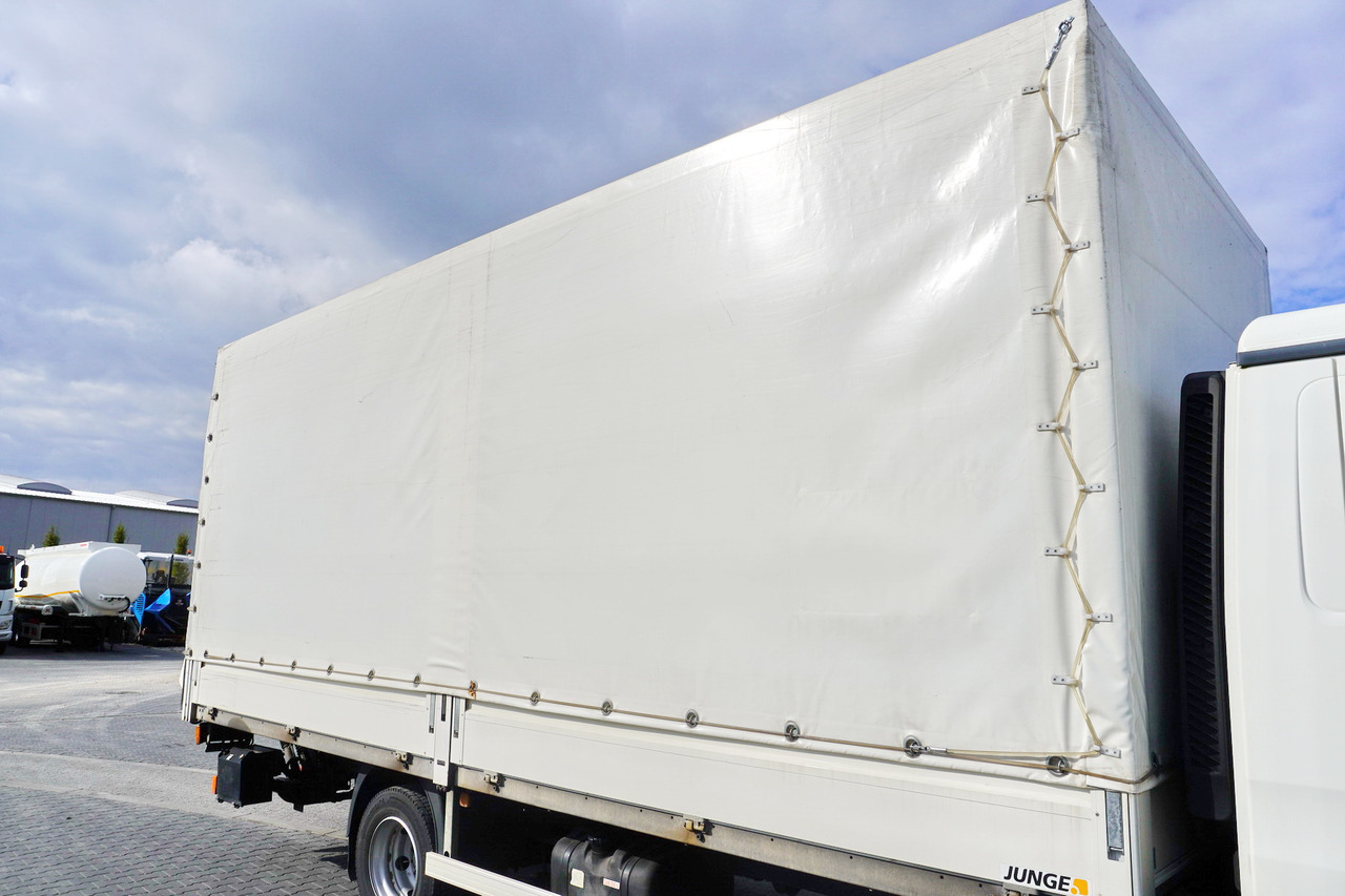 JUNGE Tarpaulin body + lift Dhollandia 1000 kg - Toldo carrocería: foto 5 JUNGE Tarpaulin body + lift Dhollandia 1000 kg - Toldo carrocería: foto 5