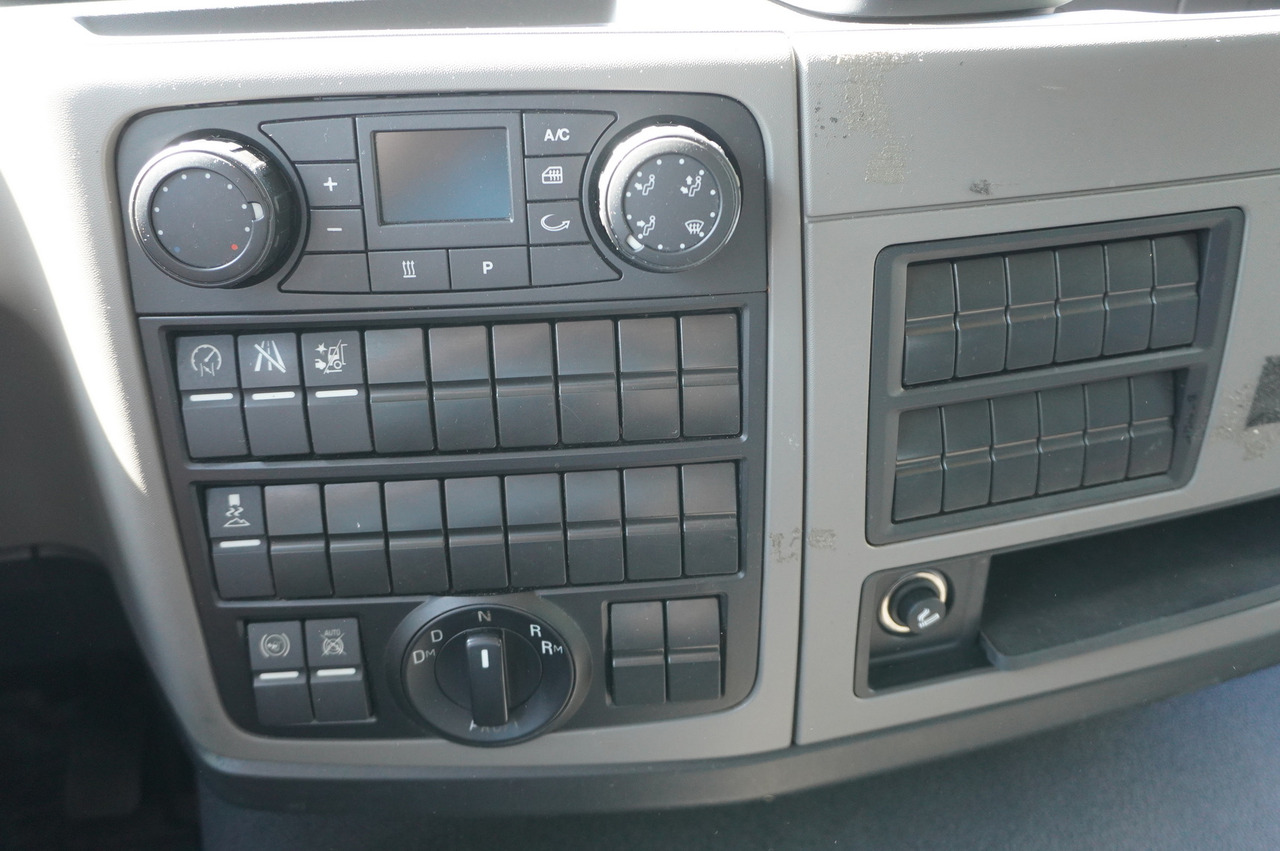 Camión lona MAN TGL 12.190 / Curtainsider 19 EPAL / Sleeper cab: foto 24