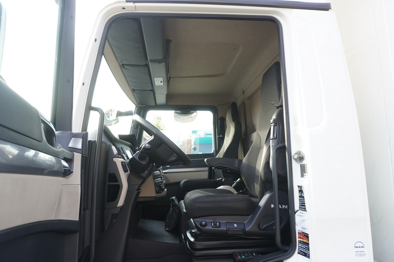 Camión lona MAN TGL 12.220 / Curtainsider 19 EPAL / 140 tho. km: foto 21