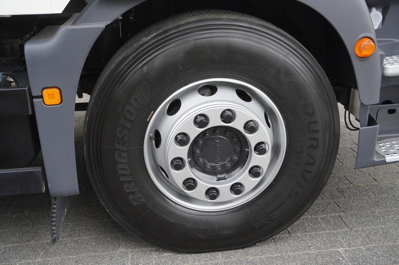 Limpieza de alcantarillado MAN TGM 26.340 E6 / RIVARD sewage cleaner 11.8 m3 / 170 tho. km / steered axle: foto 21