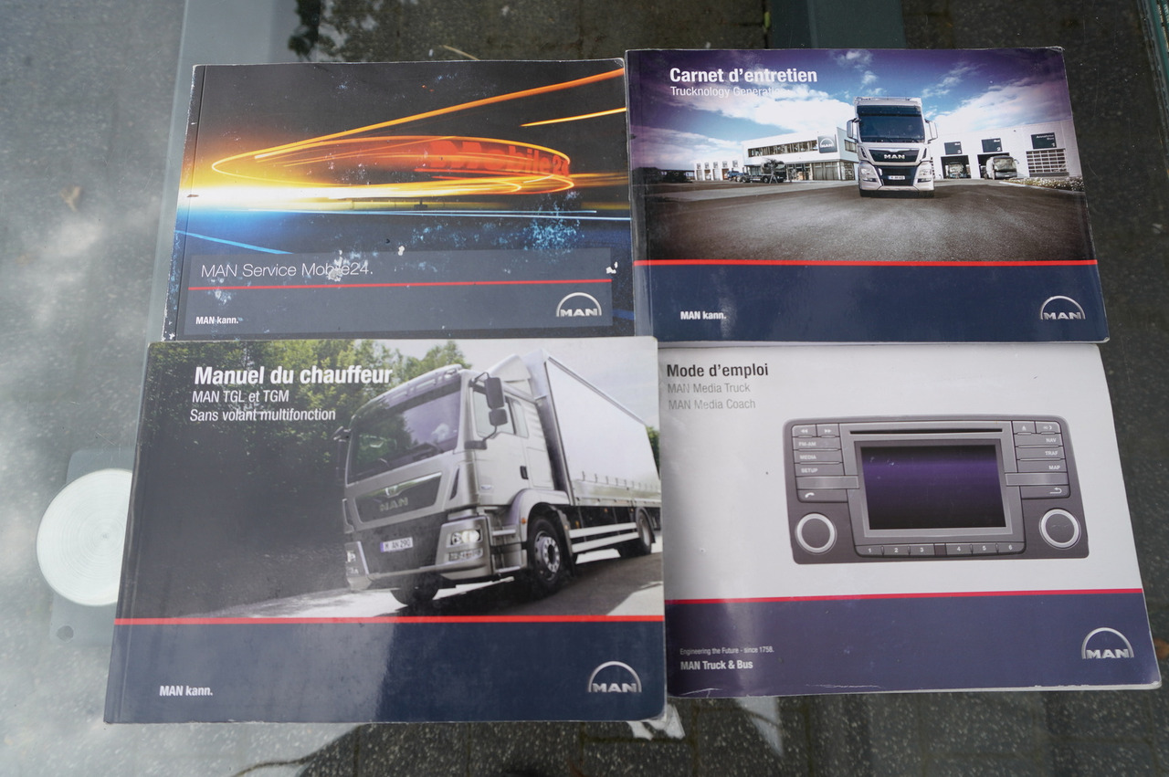 Limpieza de alcantarillado MAN TGM 26.340 E6 / RIVARD sewage cleaner 11.8 m3 / 170 tho. km / steered axle: foto 34