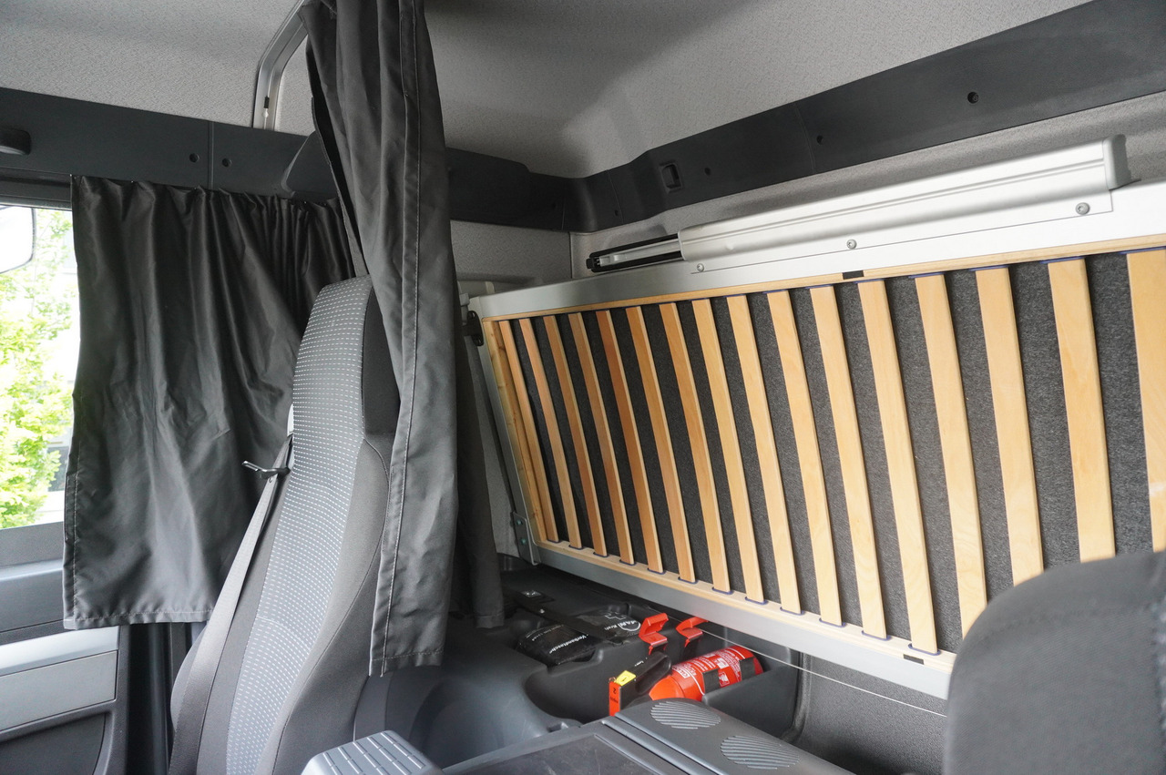 Camión lona MAN TGS 18.440 / 19 EPAL curtainsider / Sleeper cab: foto 22