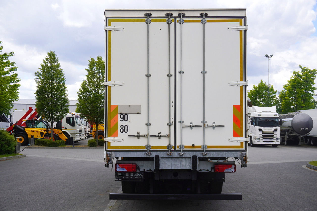 MAN TGS 18.440 / 19 EPAL curtainsider / Sleeper cab - Camión lona: foto 3 MAN TGS 18.440 / 19 EPAL curtainsider / Sleeper cab - Camión lona: foto 3