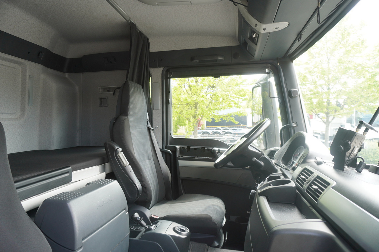 Camión lona MAN TGS 18.440 / 19 EPAL curtainsider / Sleeper cab: foto 27