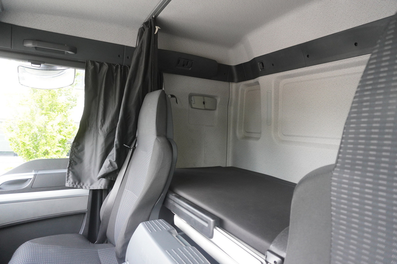 Camión lona MAN TGS 18.440 / 19 EPAL curtainsider / Sleeper cab: foto 23
