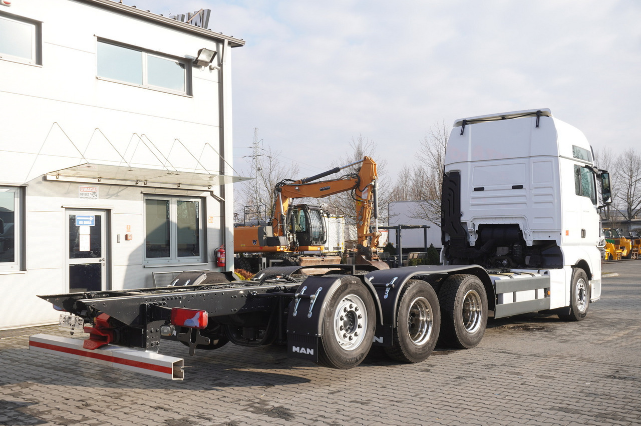 MAN TGX 35.580 E6 8x4/4 - 8.8m chassis frame - Camión grúa: foto 5 MAN TGX 35.580 E6 8x4/4 - 8.8m chassis frame - Camión grúa: foto 5