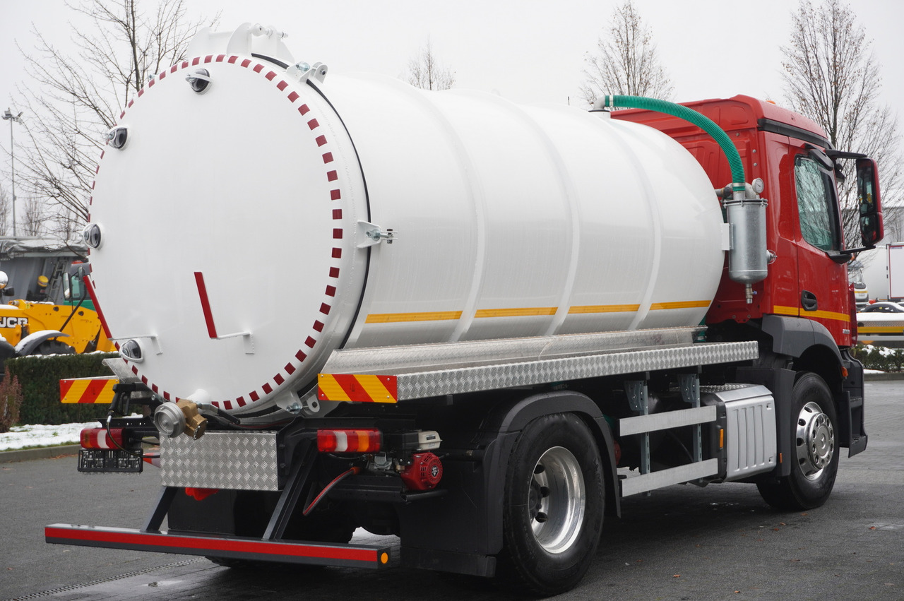 MERCEDES-BENZ Actros 1833 / 260 tho. km / NEW septic tank 11000 l - Camión cisterna: foto 5 MERCEDES-BENZ Actros 1833 / 260 tho. km / NEW septic tank 11000 l - Camión cisterna: foto 5