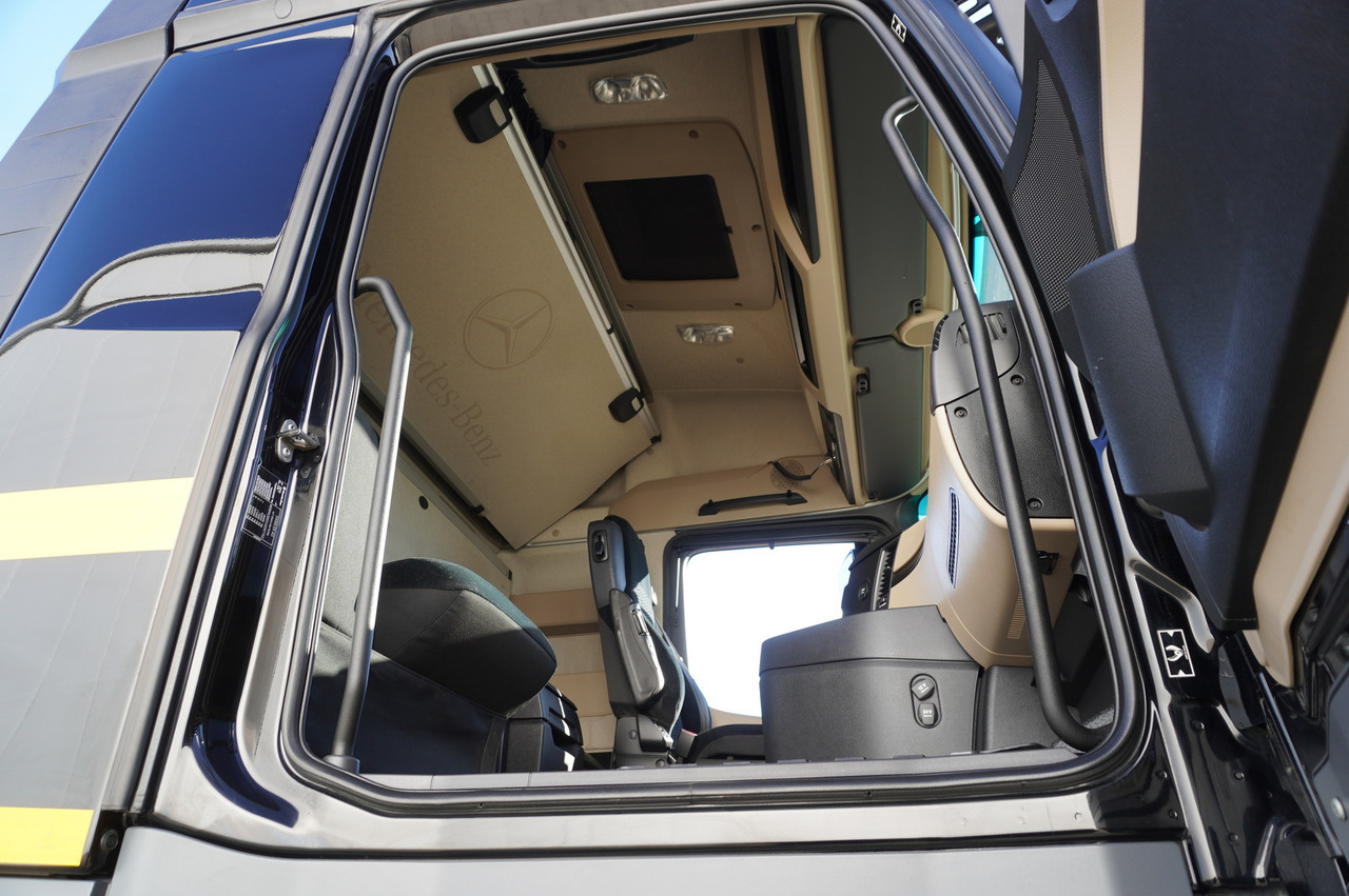 Camión portavehículos MERCEDES-BENZ Actros 1840 E6 4×2 / NEW Tow Truck platform 9.25 m / Lounge cabin: foto 28