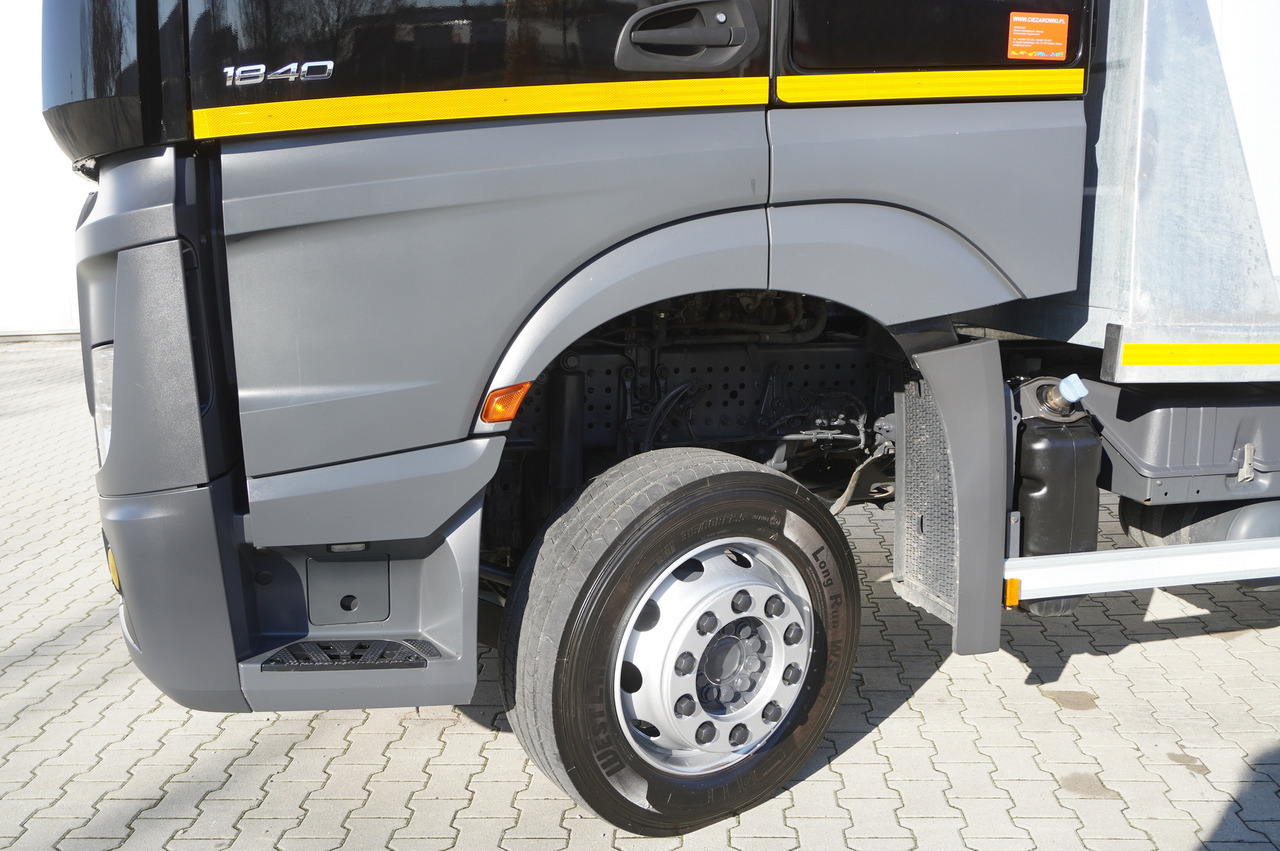 Camión portavehículos MERCEDES-BENZ Actros 1840 E6 4×2 / NEW Tow Truck platform 9.25 m / Lounge cabin: foto 18