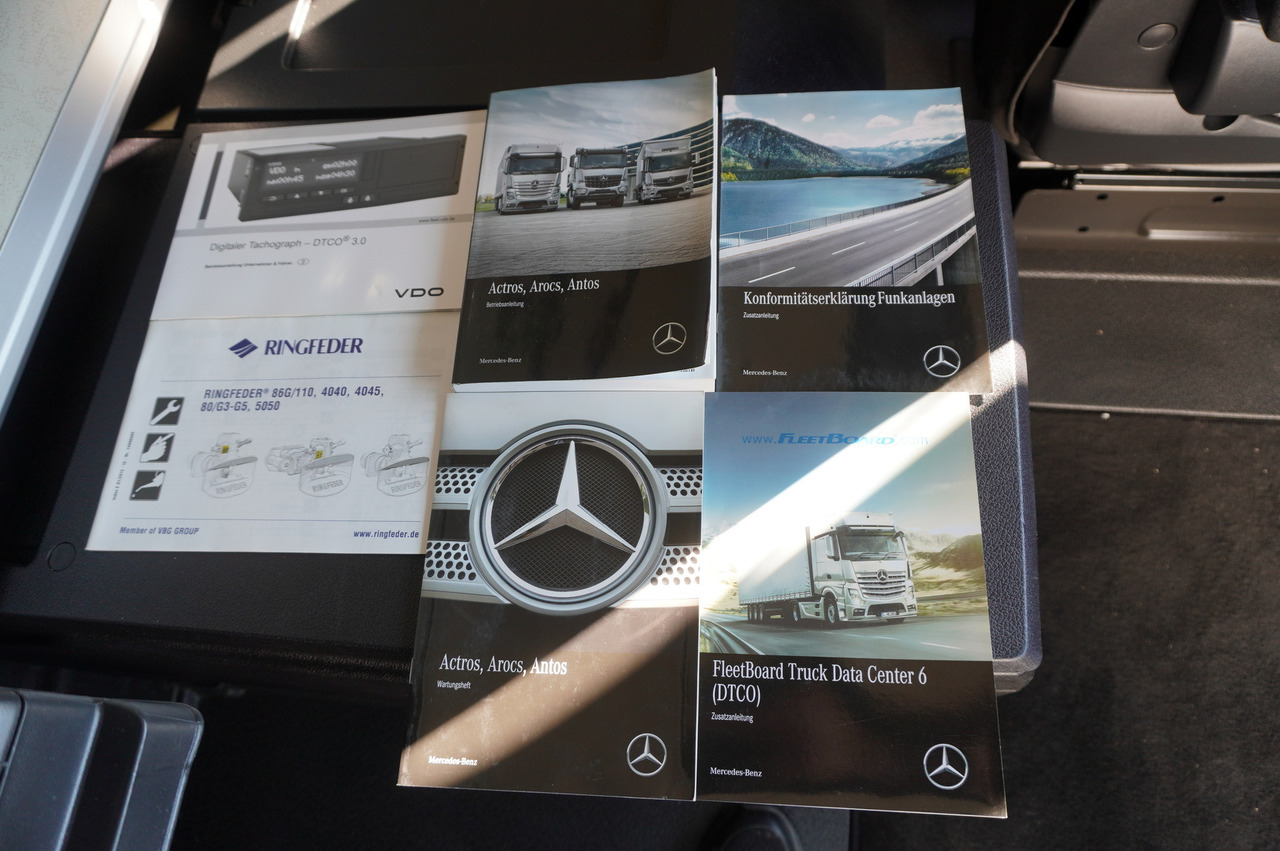 Camión portavehículos MERCEDES-BENZ Actros 1840 E6 4×2 / NEW Tow Truck platform 9.25 m / Lounge cabin: foto 29