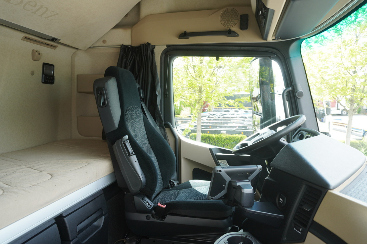 Camión portavehículos MERCEDES-BENZ Actros 2542 / NEW tow truck / steered 3rd axle: foto 29 Camión portavehículos MERCEDES-BENZ Actros 2542 / NEW tow truck / steered 3rd axle: foto 29