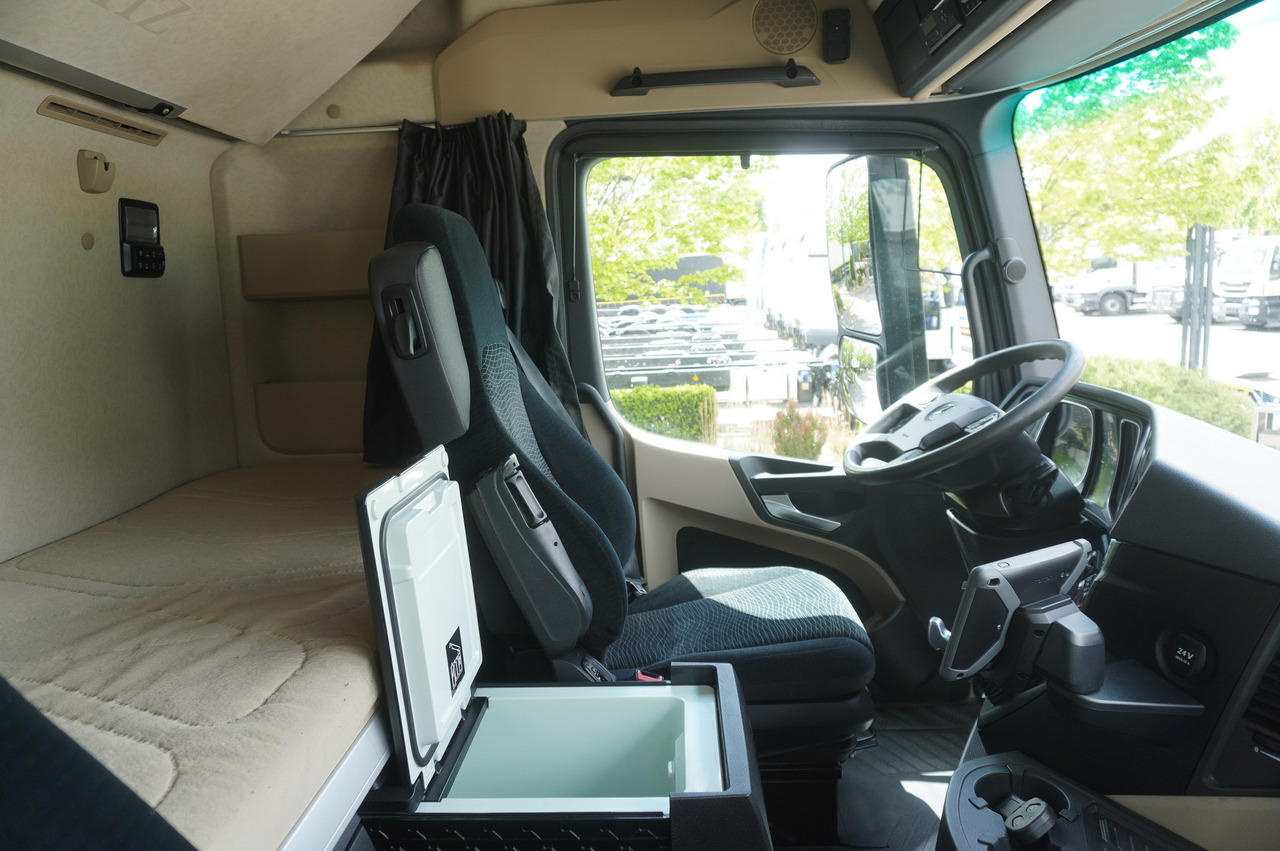 Camión portavehículos MERCEDES-BENZ Actros 2542 / NEW tow truck / steered 3rd axle: foto 28 Camión portavehículos MERCEDES-BENZ Actros 2542 / NEW tow truck / steered 3rd axle: foto 28