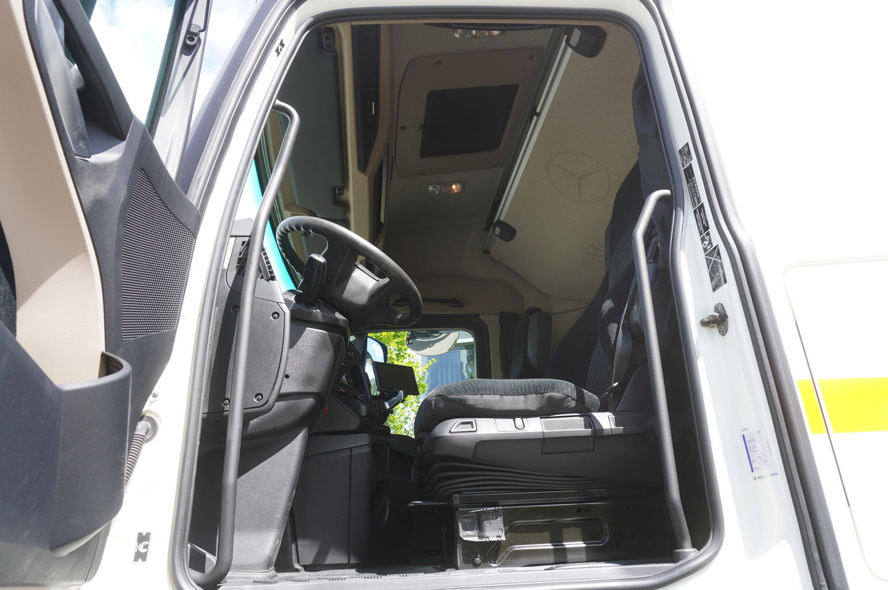 Camión portavehículos MERCEDES-BENZ Actros 2542 / NEW tow truck / steered 3rd axle: foto 18 Camión portavehículos MERCEDES-BENZ Actros 2542 / NEW tow truck / steered 3rd axle: foto 18