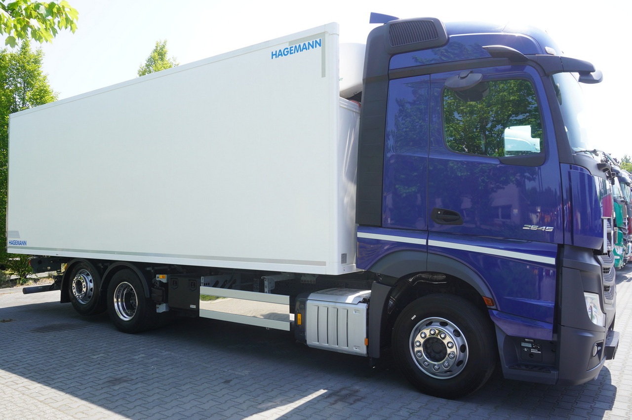 MERCEDES-BENZ Actros 2545 / 2021 / Hagemann refrigerator Multitemperature - Camión frigorífico: foto 4 MERCEDES-BENZ Actros 2545 / 2021 / Hagemann refrigerator Multitemperature - Camión frigorífico: foto 4