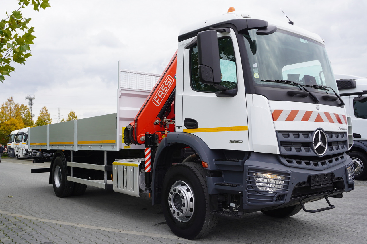 MERCEDES-BENZ Arocs 1830 / Flatbed 16 EPAL / HDS Fassi 155 / Reach 8 m / Load capacity 6160 kg - Camión caja abierta, Camión grúa: foto 2 MERCEDES-BENZ Arocs 1830 / Flatbed 16 EPAL / HDS Fassi 155 / Reach 8 m / Load capacity 6160 kg - Camión caja abierta, Camión grúa: foto 2