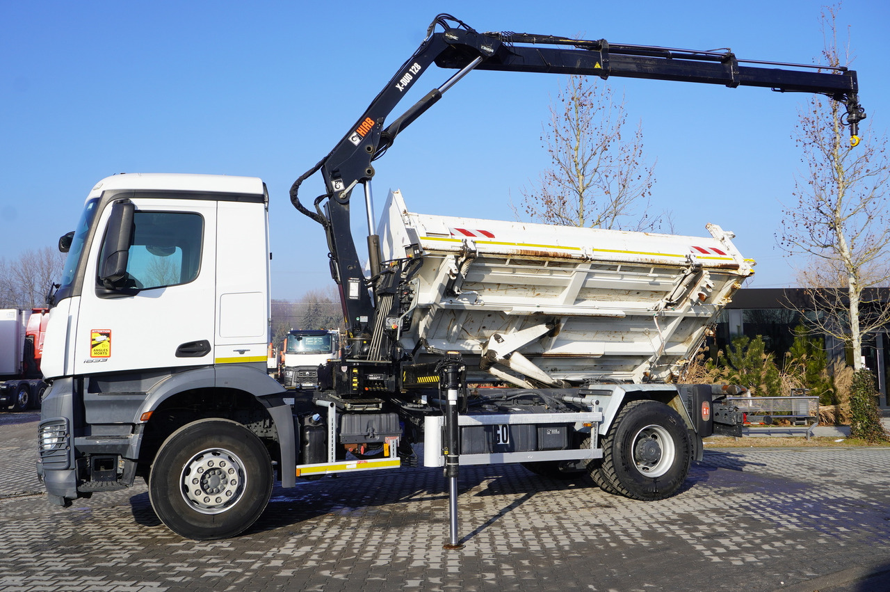 Camión grúa, Camión grúa MERCEDES-BENZ Arocs 1833 / 87,000 km!!! / Hds HIAB X-DUO 128 B-2 / three-sided tipper: foto 28