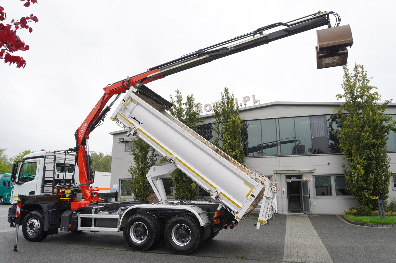 MERCEDES-BENZ Arocs 2636 6x4 / Fassi F175 / 7.7 t / 10 m / 2-side tipper / Bortmatic - Camión volquete, Camión grúa: foto 4 MERCEDES-BENZ Arocs 2636 6x4 / Fassi F175 / 7.7 t / 10 m / 2-side tipper / Bortmatic - Camión volquete, Camión grúa: foto 4