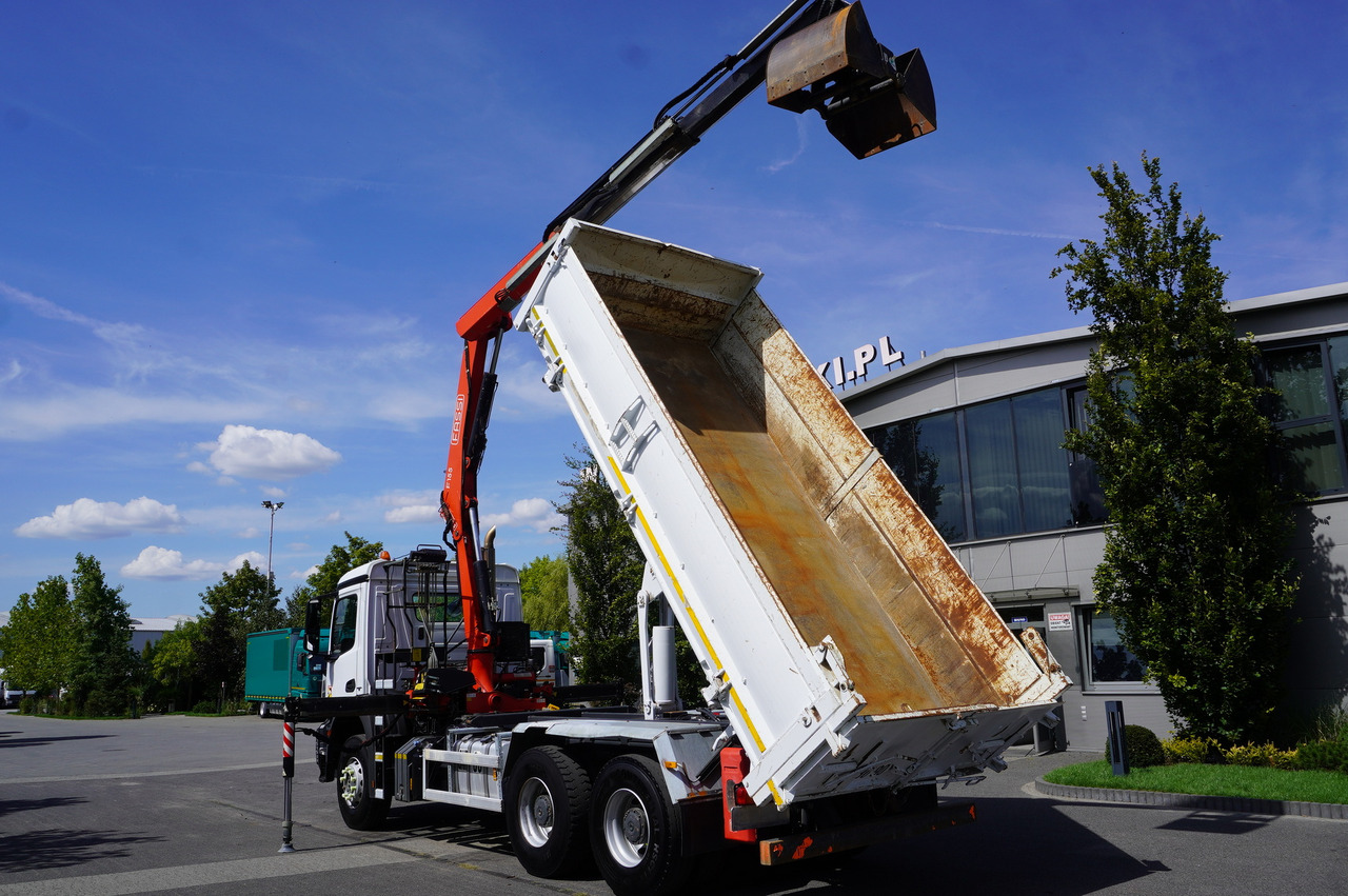 MERCEDES-BENZ Arocs 2636 / 6x4 / HDS Fassi / 3-Way Tipper / Bortmatic - Camión grúa: foto 5 MERCEDES-BENZ Arocs 2636 / 6x4 / HDS Fassi / 3-Way Tipper / Bortmatic - Camión grúa: foto 5