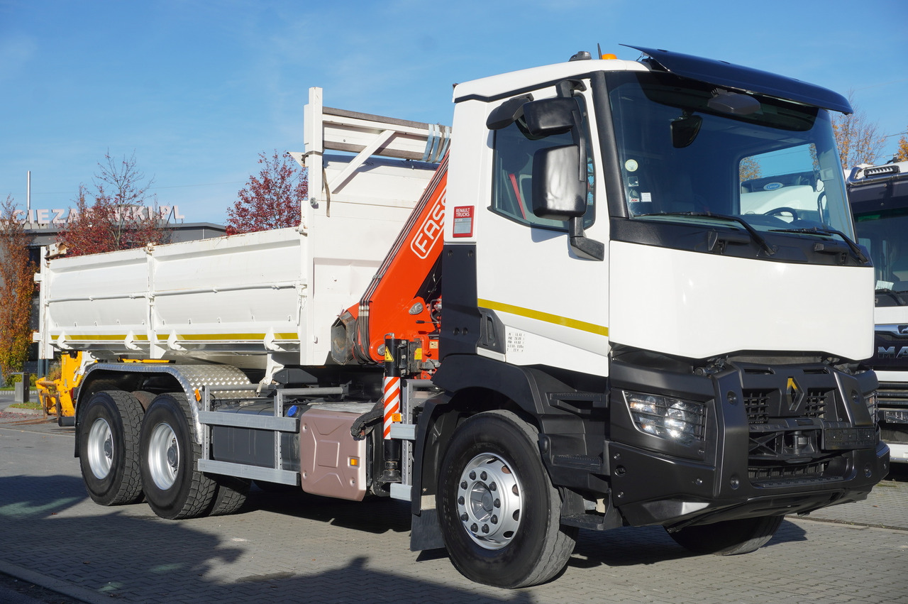 RENAULT C380 E6 6×4 / HDS Fassi F135 2700 MTH / Range 8 m / 5.6 t lifting capacity / 3-side tipper / Bortmatic - Camión volquete, Camión grúa: foto 2 RENAULT C380 E6 6×4 / HDS Fassi F135 2700 MTH / Range 8 m / 5.6 t lifting capacity / 3-side tipper / Bortmatic - Camión volquete, Camión grúa: foto 2
