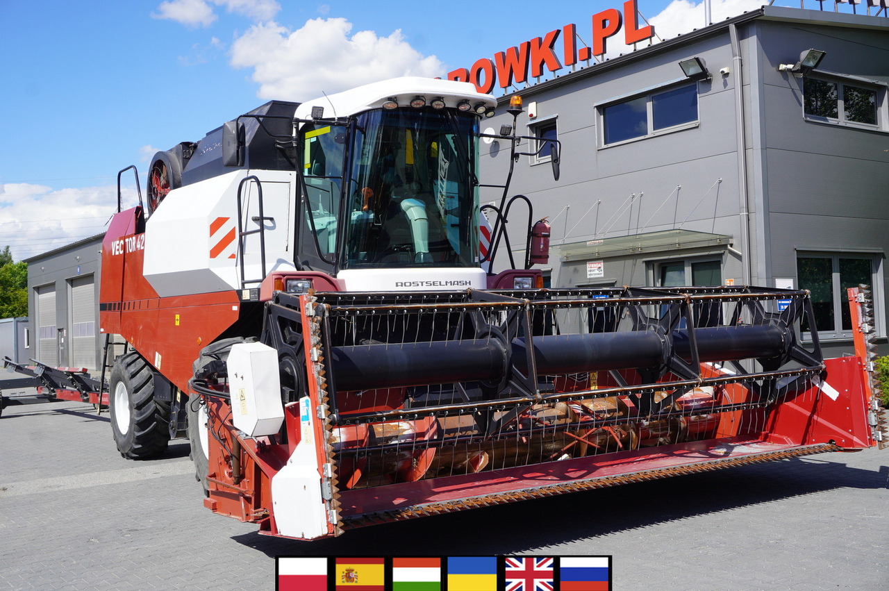 ROSTSELMASH VECTOR 425 RSM-101 grain harvester + Header 5 m + rapeseed harvesting extension / 2300 MTH - Cosechadora de granos: foto 1 ROSTSELMASH VECTOR 425 RSM-101 grain harvester + Header 5 m + rapeseed harvesting extension / 2300 MTH - Cosechadora de granos: foto 1