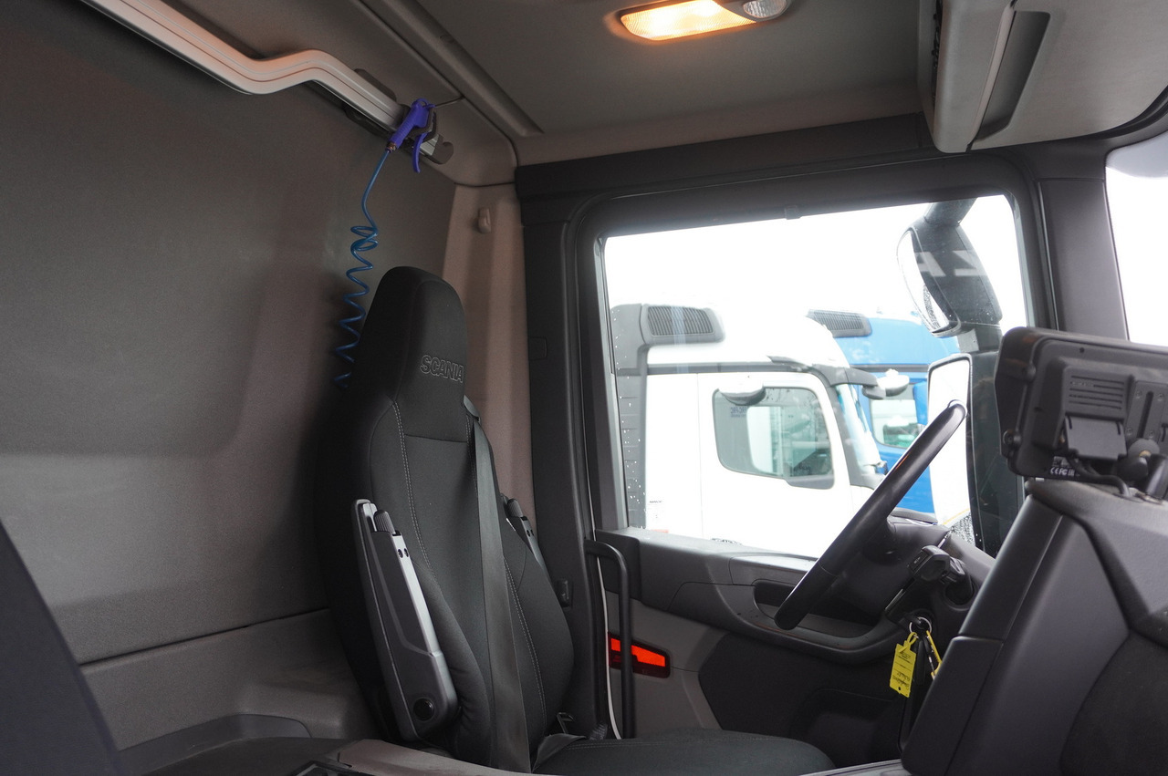 Camión frigorífico SCANIA P280 4x2 E6 / Lamberet 16 EPAL refrigerator / Multitemperature / Thermoking T-800R / 3 units: foto 28 Camión frigorífico SCANIA P280 4x2 E6 / Lamberet 16 EPAL refrigerator / Multitemperature / Thermoking T-800R / 3 units: foto 28