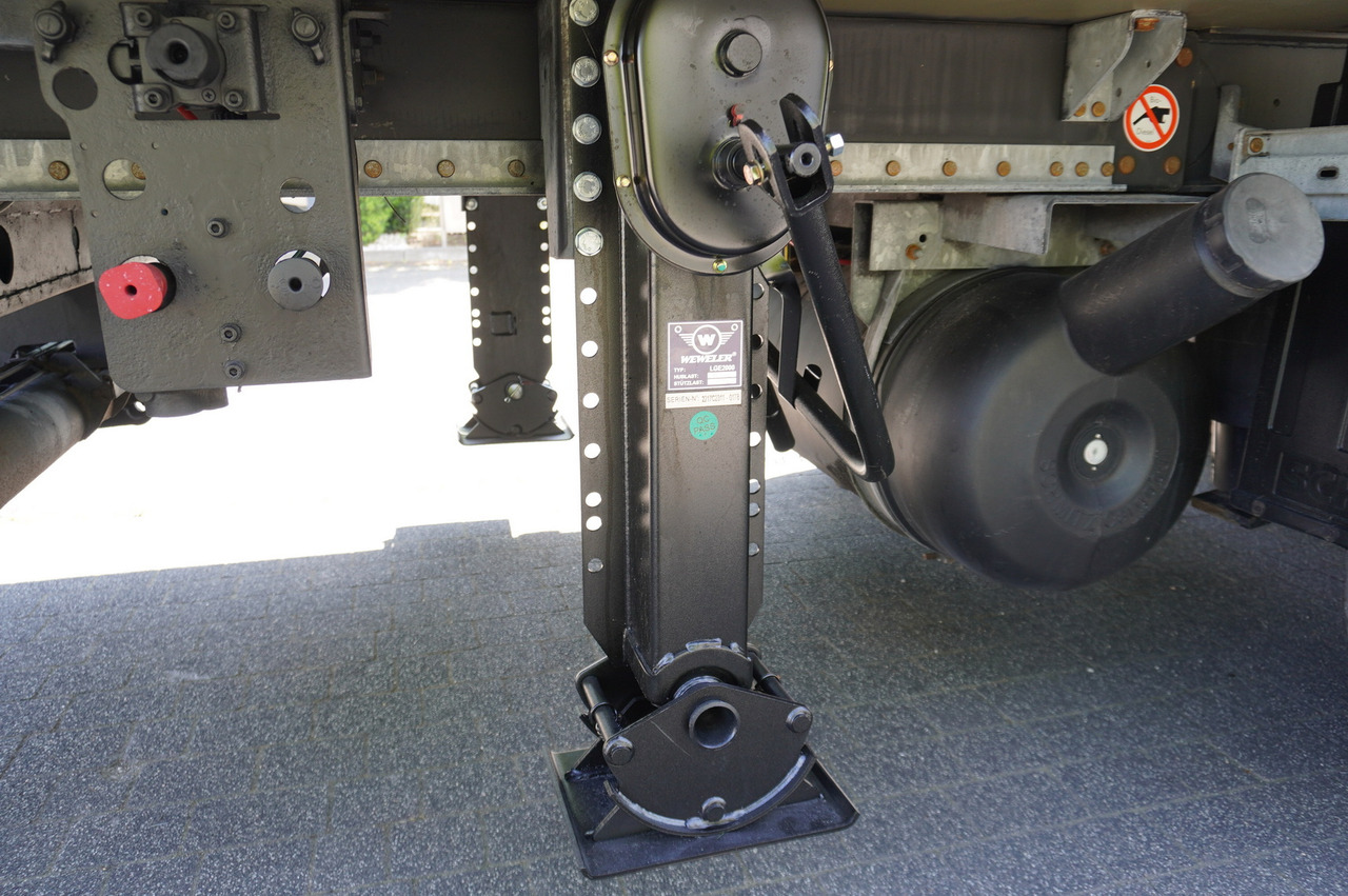 Camión frigorífico VOLVO FH 440 E5 6×2 Schmitz Refrigerator – pass-through Set 38 pallets: foto 15 Camión frigorífico VOLVO FH 440 E5 6×2 Schmitz Refrigerator – pass-through Set 38 pallets: foto 15