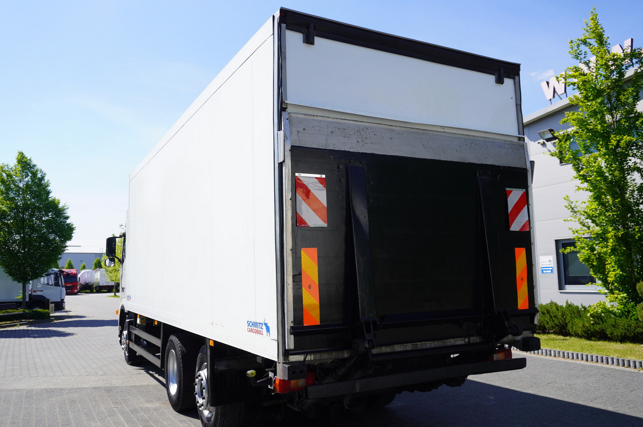 Camión frigorífico VOLVO FH 440 E5 6×2 Schmitz Refrigerator – pass-through Set 38 pallets: foto 9 Camión frigorífico VOLVO FH 440 E5 6×2 Schmitz Refrigerator – pass-through Set 38 pallets: foto 9