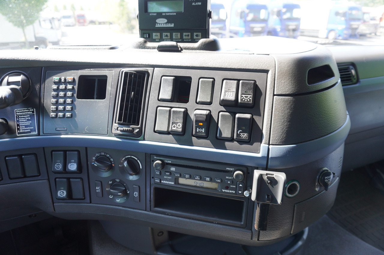 Camión frigorífico VOLVO FH 440 E5 6×2 Schmitz Refrigerator – pass-through Set 38 pallets: foto 21 Camión frigorífico VOLVO FH 440 E5 6×2 Schmitz Refrigerator – pass-through Set 38 pallets: foto 21