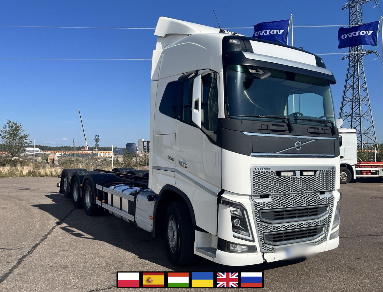 VOLVO FH 650 8x4 / Truck chassis / Sleeper cab - Camión grúa: foto 1 VOLVO FH 650 8x4 / Truck chassis / Sleeper cab - Camión grúa: foto 1